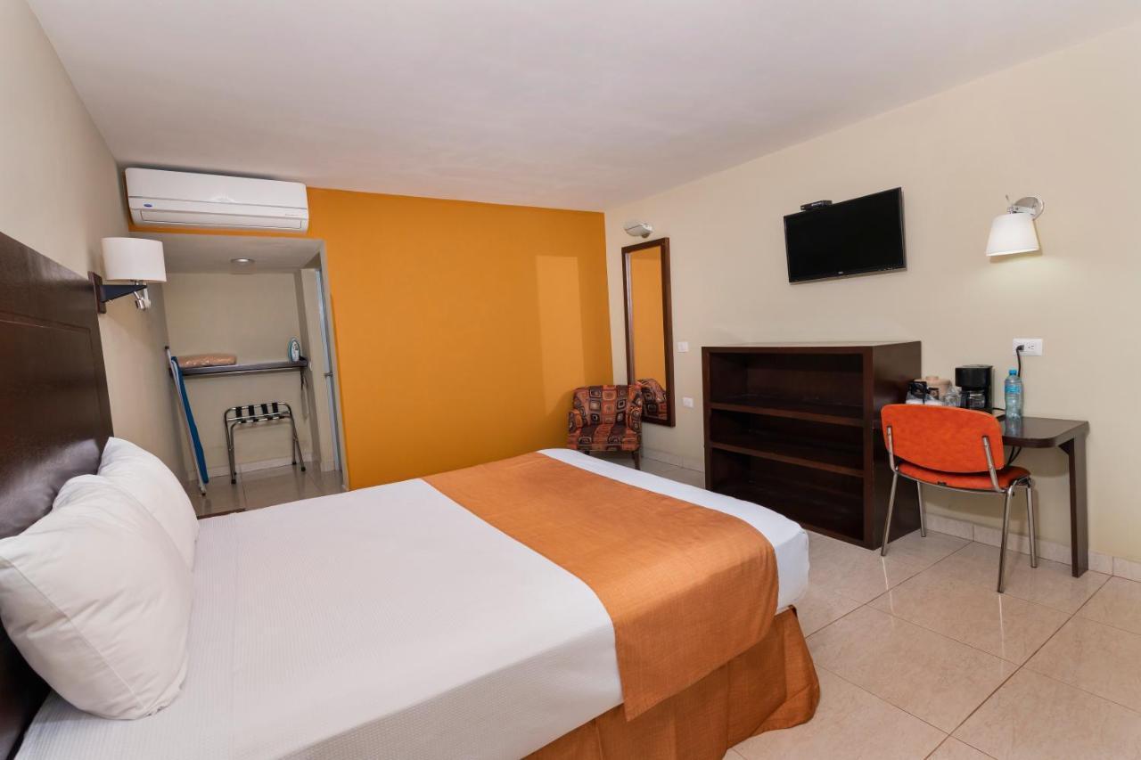 El Camino Hotel & Suites Heroica Caborca Exterior foto